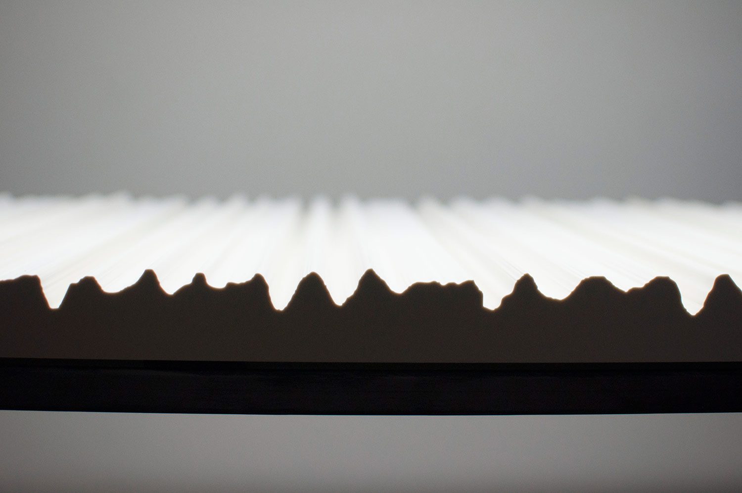 Anneke Kleimann, Swiss Mountains Echoed (0.1360-0.2235 sec), 2016, Polyurethane, Stahl, 123 x 50 x 130 cm